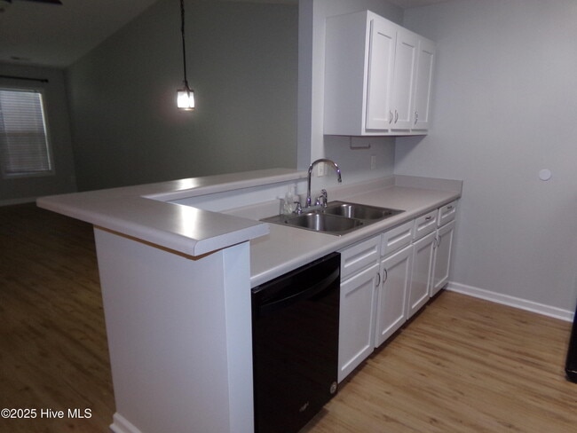 Building Photo - 119 Gooding Dr