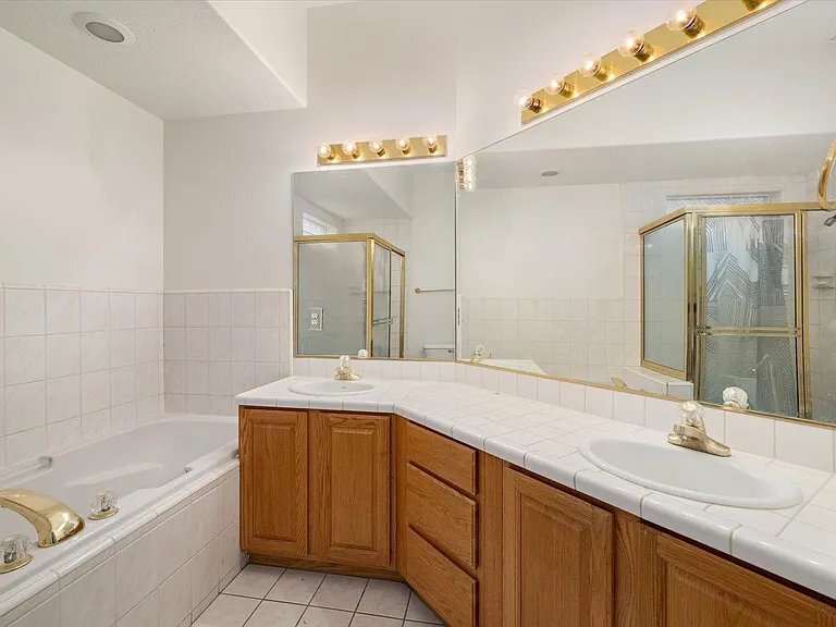 Building Photo - 1503 N Montana St