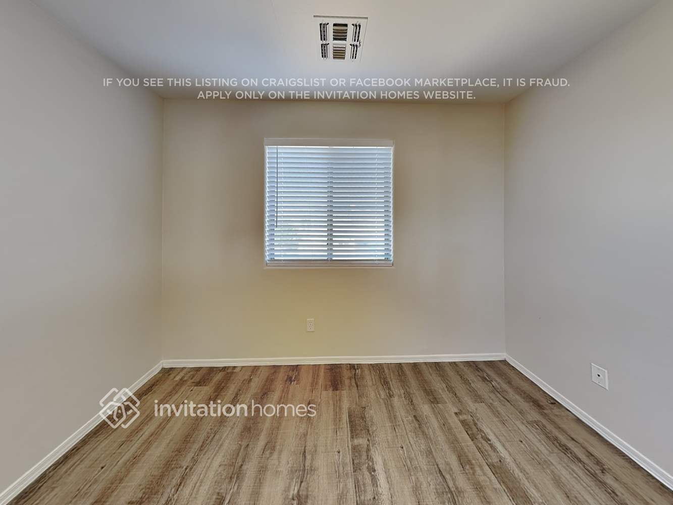 Building Photo - 3274 E Bonanza Rd