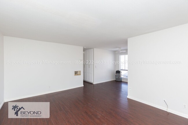 Building Photo - ***1/2 OFF FIRST MONTHS RENT ***CHARMING U...