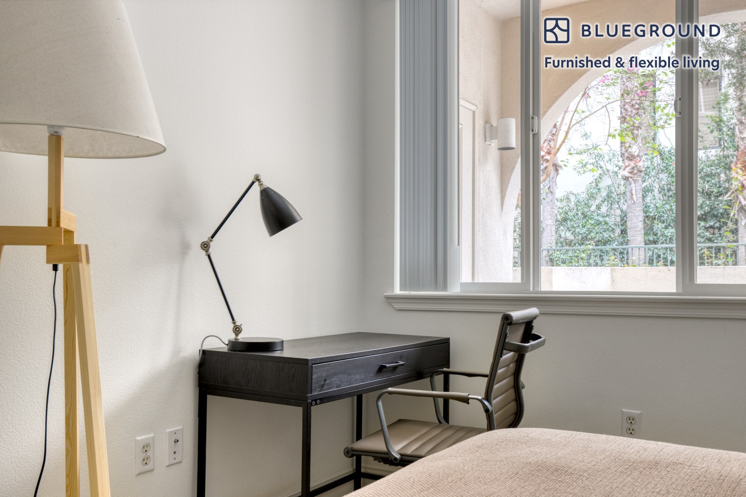 Building Photo - 5710 Crescent Prk E