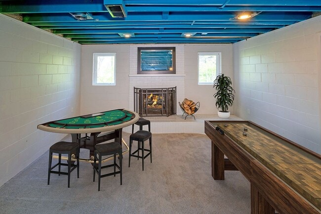 Building Photo - Beautiful, one of a kind property on four ...