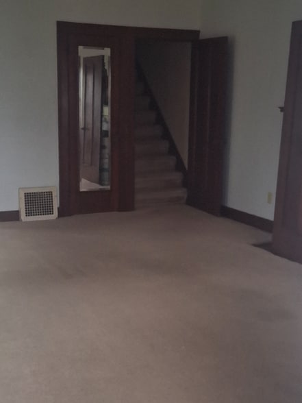 Building Photo - 149 Eastern Heights Blvd