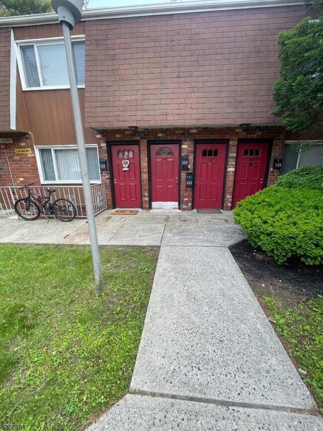 Primary Photo - 15 Broad St