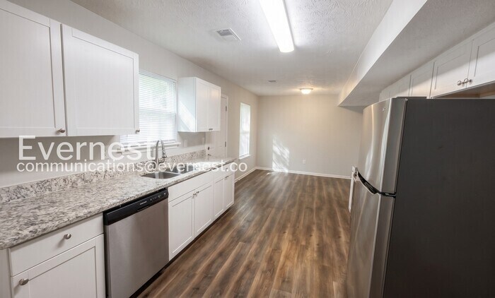 Building Photo - 506 Chestnut Ln