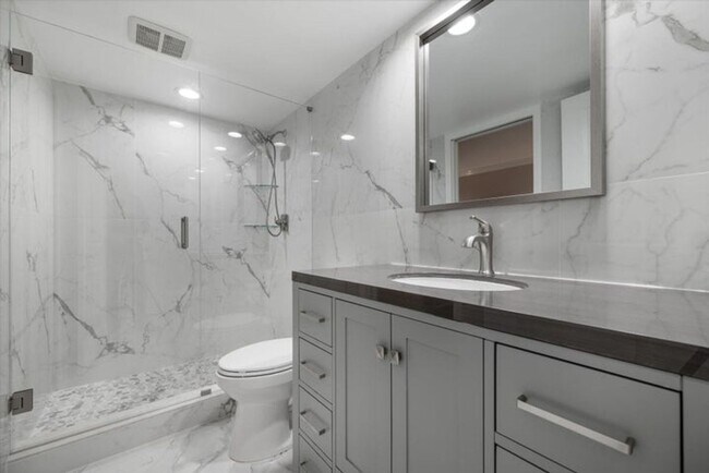 Building Photo - 13400 Polo Rd W