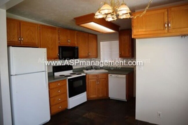 Building Photo - 3128 S 700 E