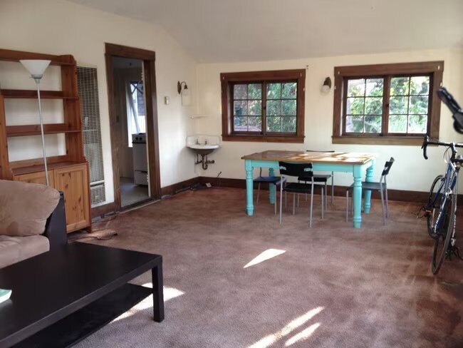 Building Photo - 2615 Parker St