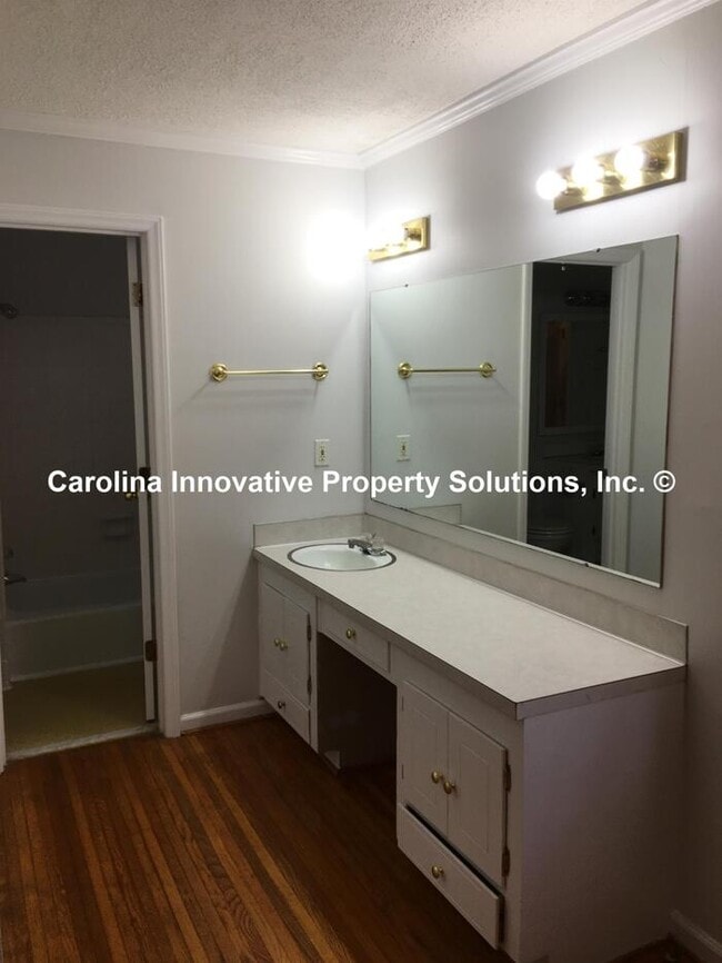 Building Photo - 7622 Helmdale Ave