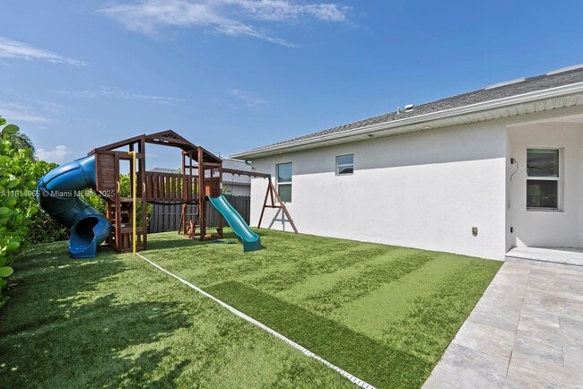 Building Photo - 26724 Morton Ave