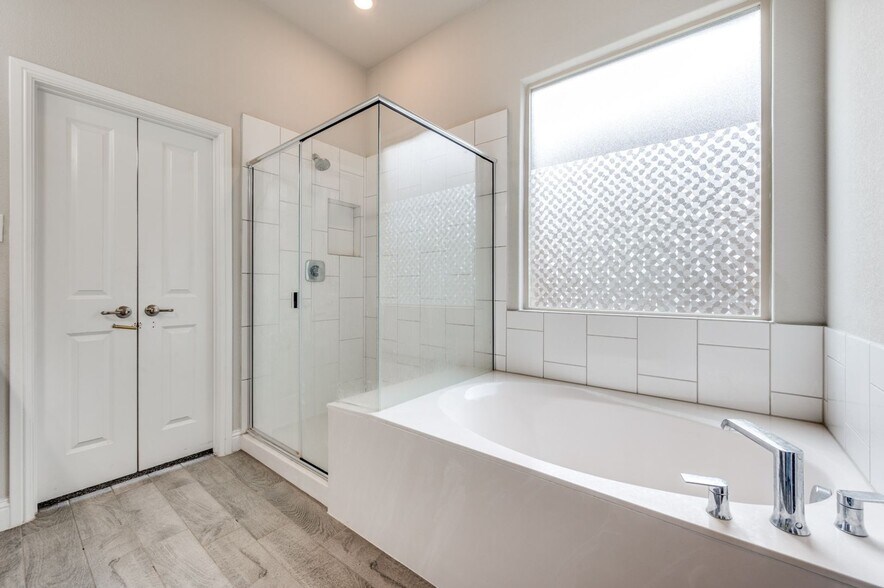 Building Photo - 2013 Gray Towers Way