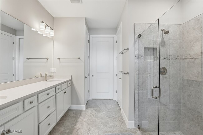 Building Photo - 12361 Canal Grande Dr