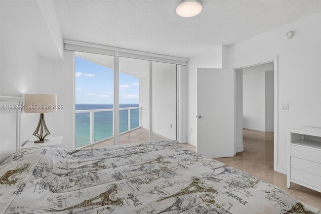 Building Photo - 16699 Collins Ave