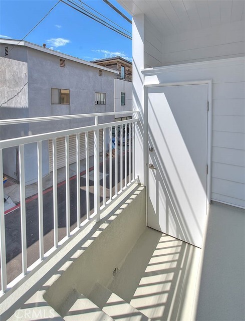 Building Photo - 310 Bayview Dr