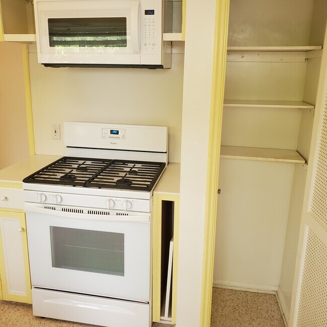 Kitchen - 847 12th St