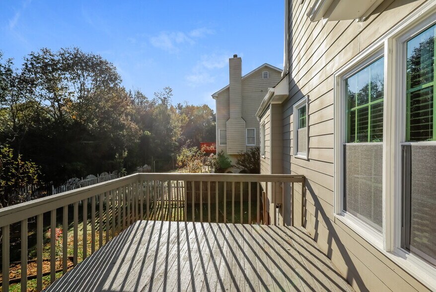 Building Photo - 700 Allen's Landing Dr SE