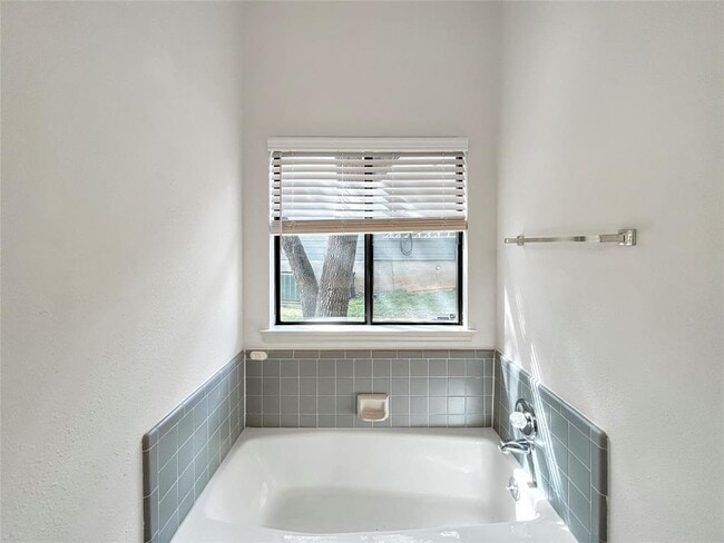 Building Photo - 5717 Taylor Draper Cove