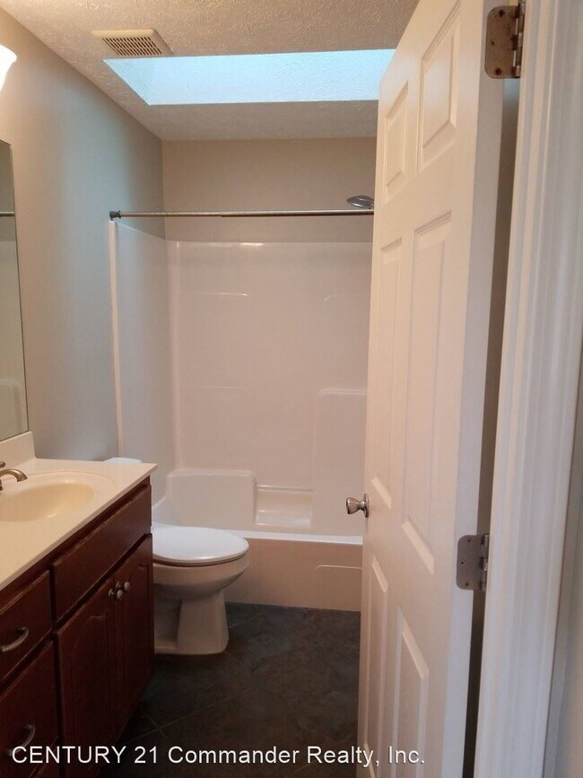 Building Photo - 4 br, 2 bath House - 2915 Cedars Crossing