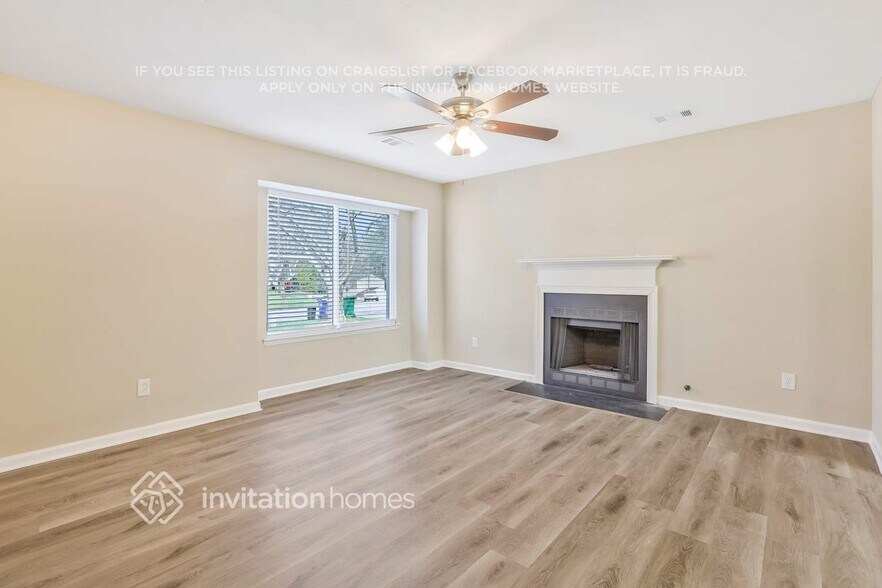 Building Photo - 610 Woodcrest Manor Dr