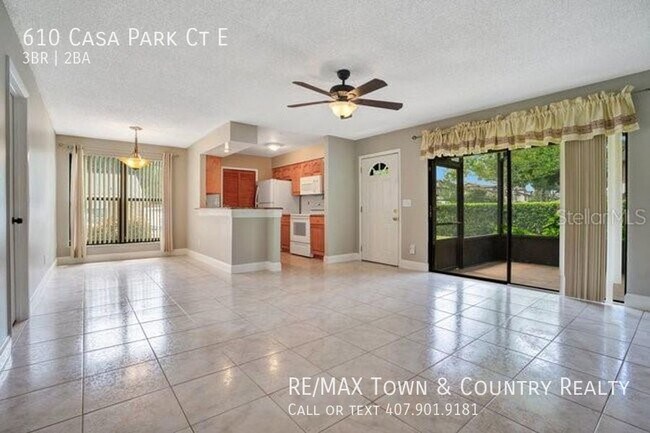 Building Photo - Casa Park Townhome For Rent in Tuscawilla!