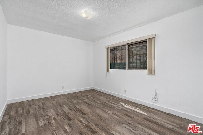 Building Photo - 1657 Colby Ave