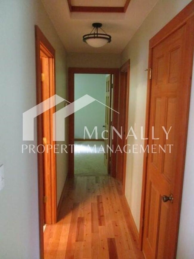 Building Photo - 3 bedroom Craftsman Home near Narrows & Uptown