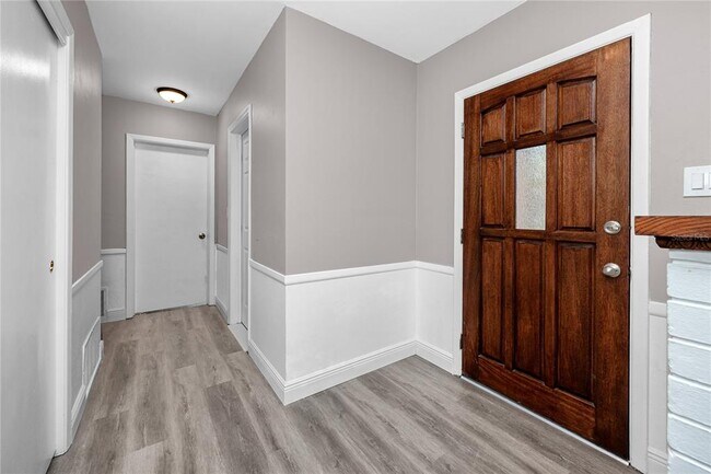 Building Photo - 3747 Shady Bluff Dr