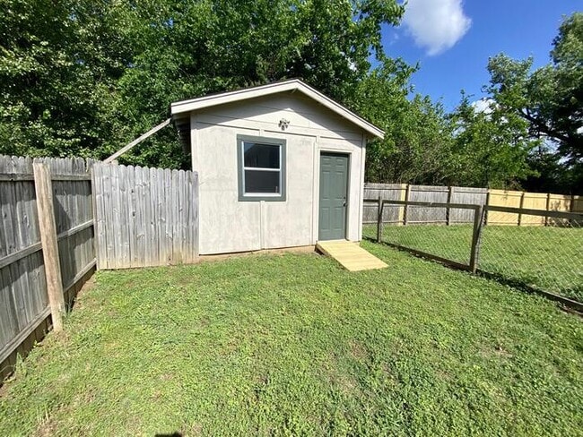 Building Photo - 3704 Timbercrest Dr NW