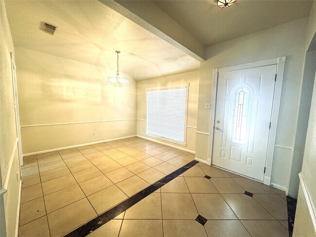 Building Photo - 18743 Parfield Ln