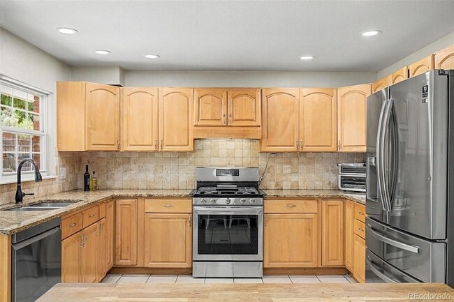 Building Photo - 11467 E Amherst Cir S