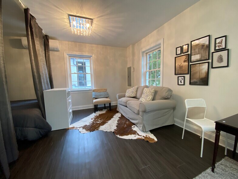 Living area - 108 N Patrick St
