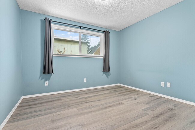 Building Photo - 2425 Spruce St