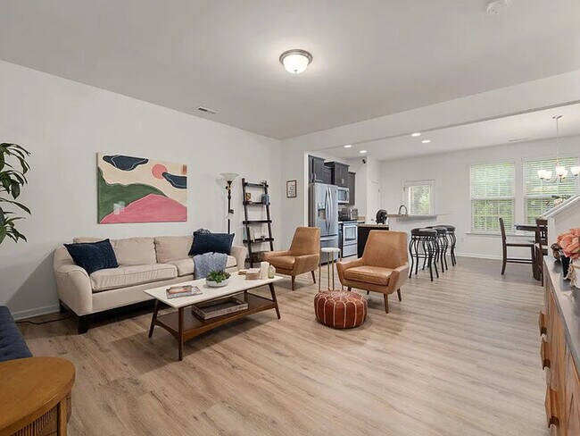 Building Photo - Lease OR Lease to Own