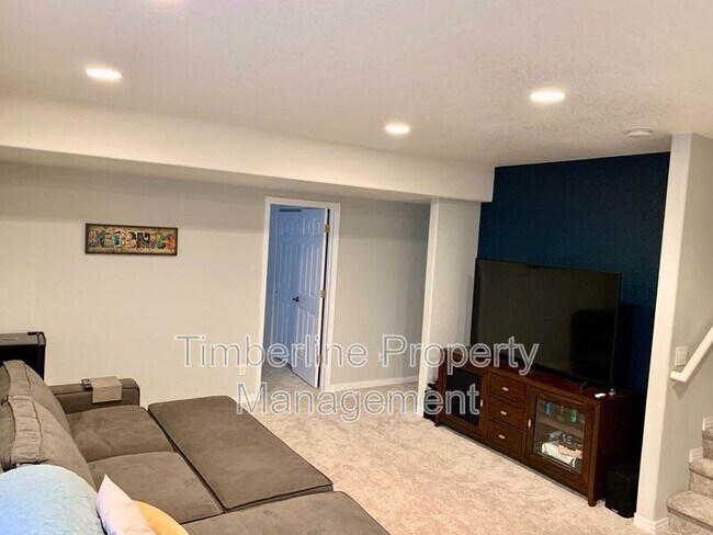 Building Photo - 2335 Amberwood Ln