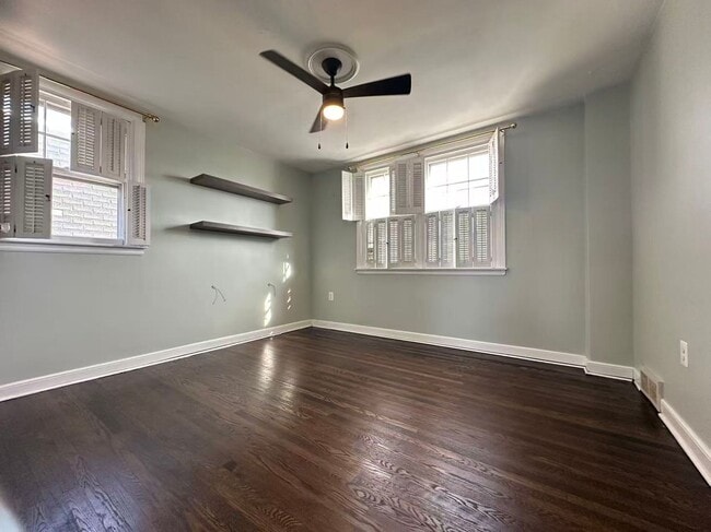 Building Photo - 3 bedroom 2 bath house in South Philly ava...