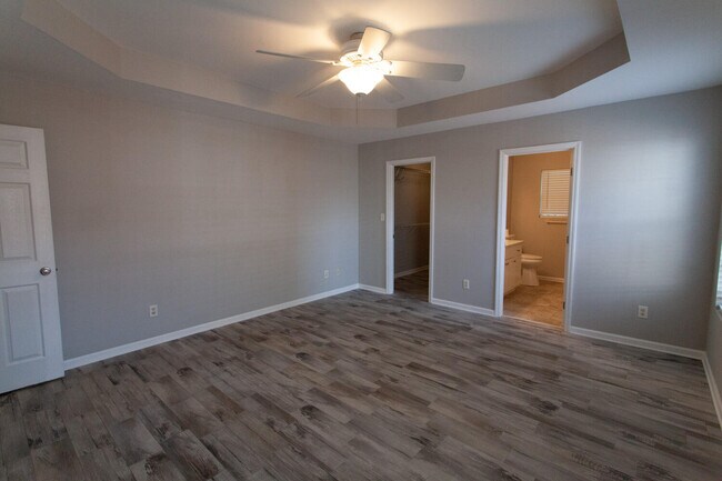 Building Photo - 318 Vanderbilt Dr