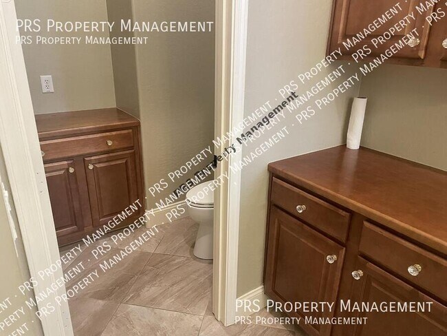 Building Photo - 4626 E Blue Spruce Ln