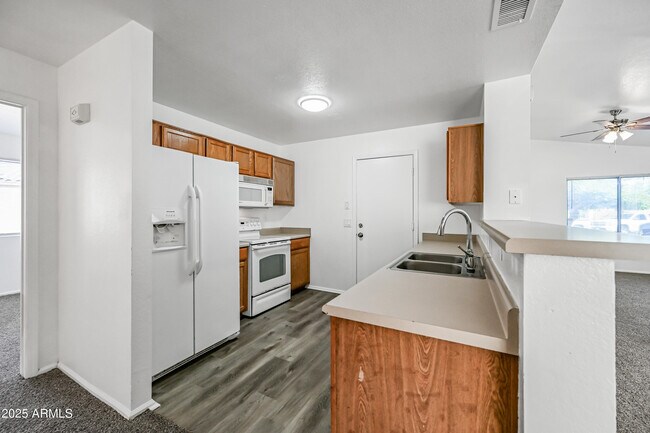 Building Photo - 4144 N 109th Ave