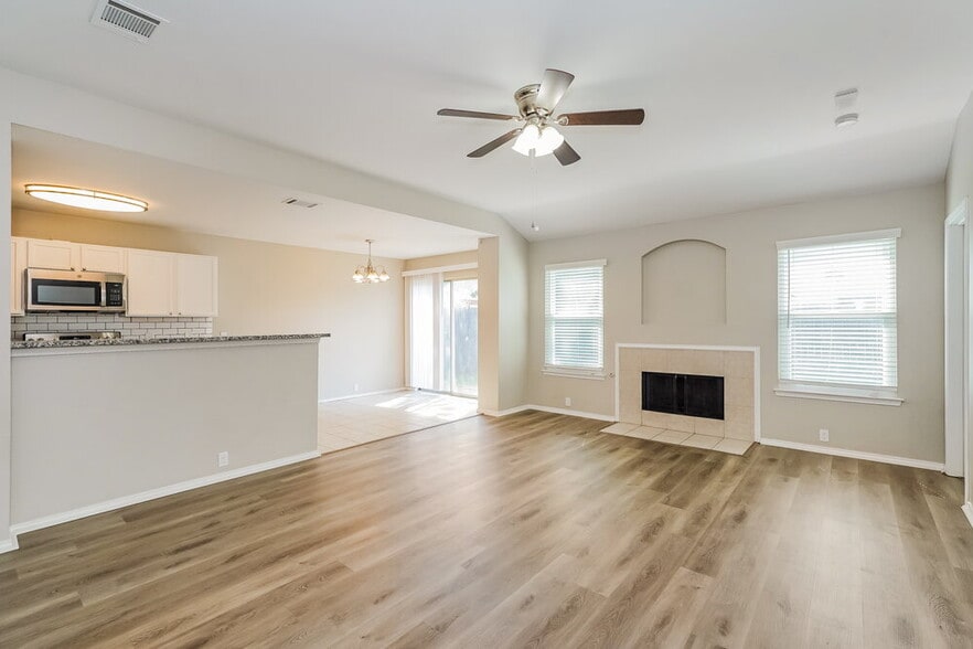 Building Photo - 3313 Teasbend Ct