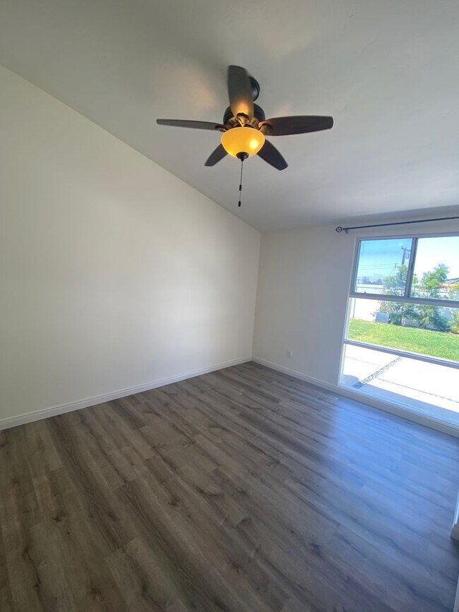 Building Photo - Welcome Summer in this Serra Mesa GEM!