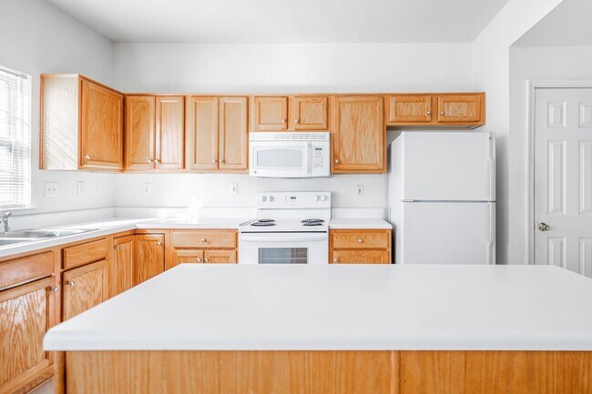 Building Photo - Gorgeous Luxury Townhome for rent