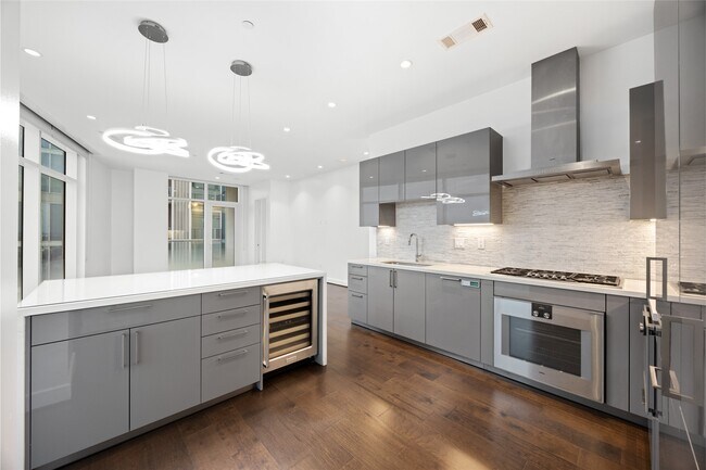 Building Photo - 4521 San Felipe St