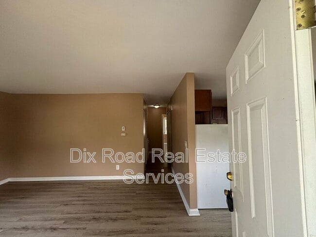 Building Photo - 4613 Nevada Ave