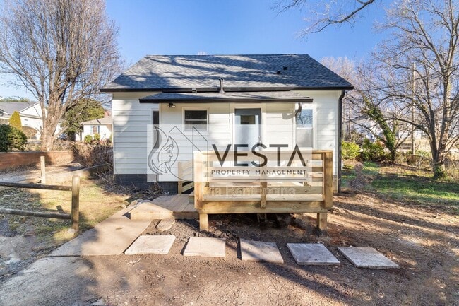 Building Photo - 555 Baldwin Ave