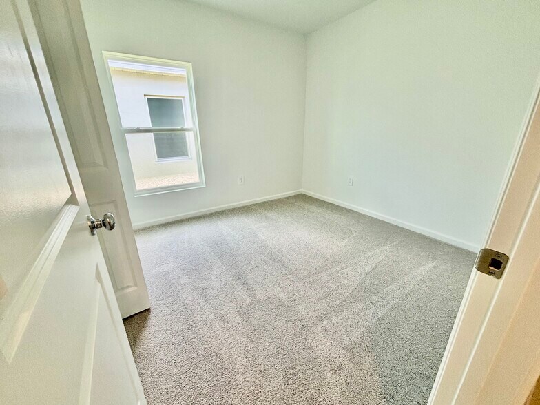 Building Photo - 4741 Golden Knight Blvd