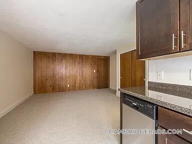 Building Photo - 9 Chester St