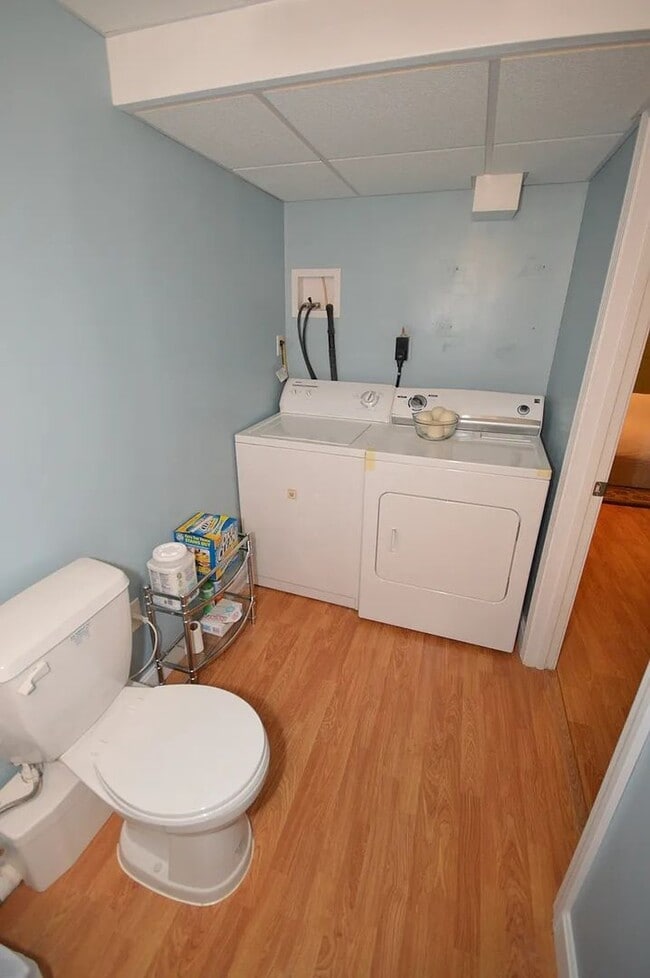 Building Photo - Large 2 BR w/ 1 Full and 2 Half Baths in Rockland