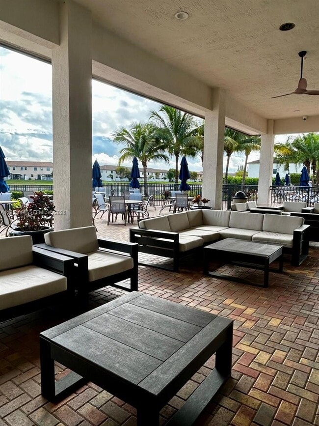 Building Photo - 3320 W 92nd Pl