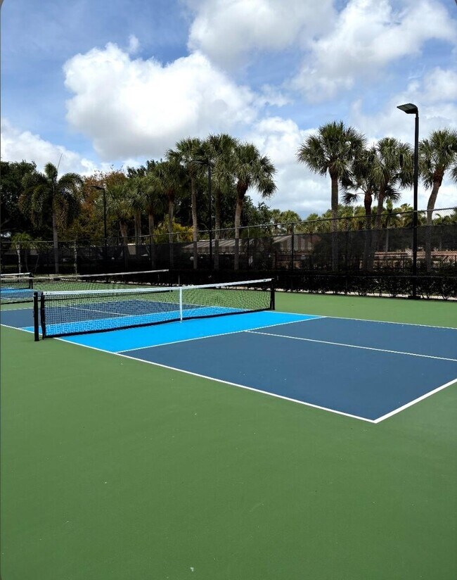 Building Photo - 2067 Cezanne Rd