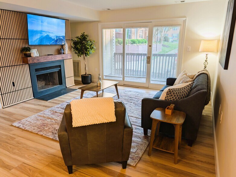 Building Photo - 9902 Grapewood Ct